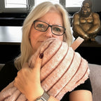 Chris mit LK in Kunstfell, rosa