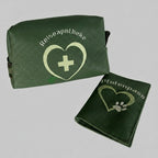 Reiseapotheke mit Schutzhülle für den Heimtierausweis