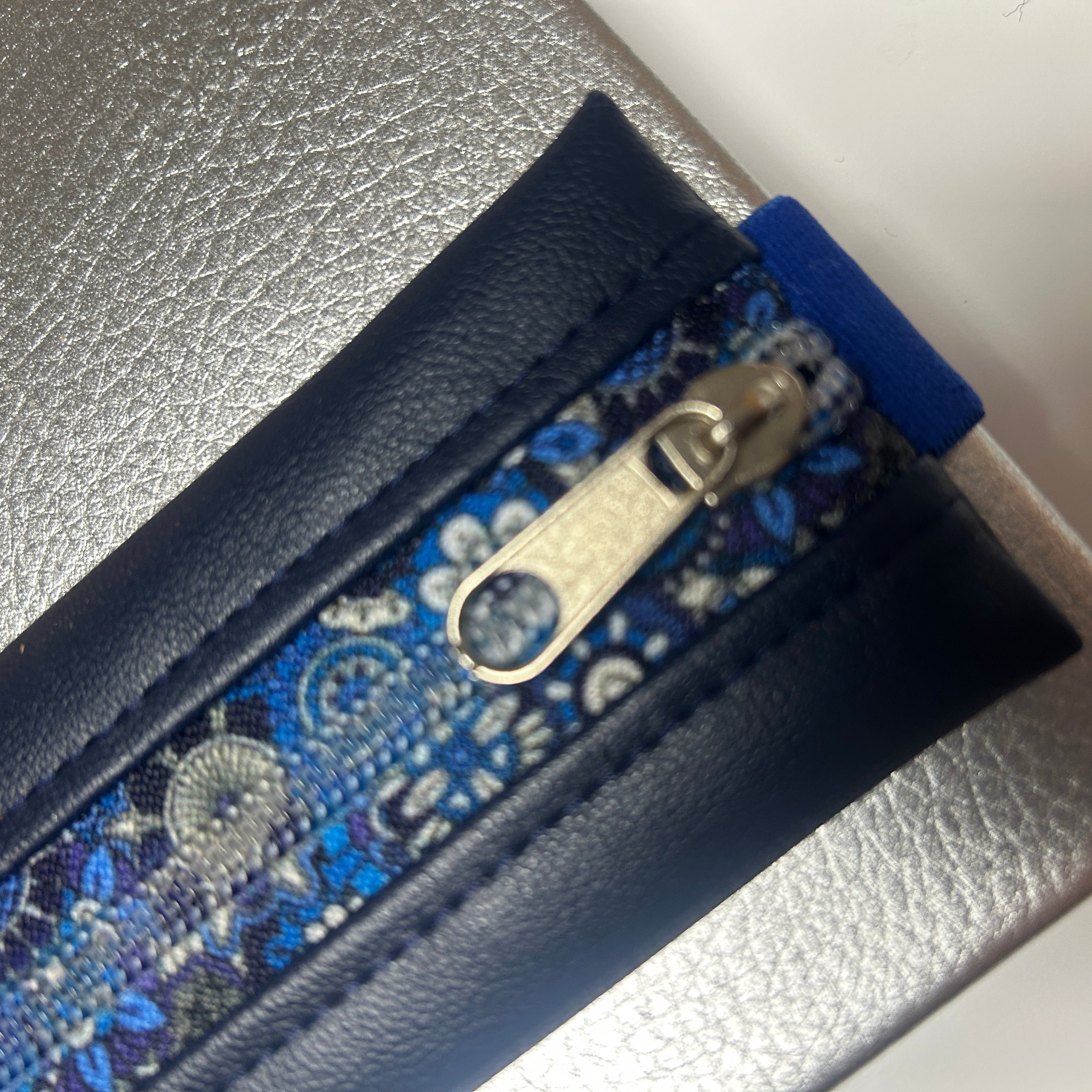 Stifte-Mäppchen mit Notizbuch DIN A5