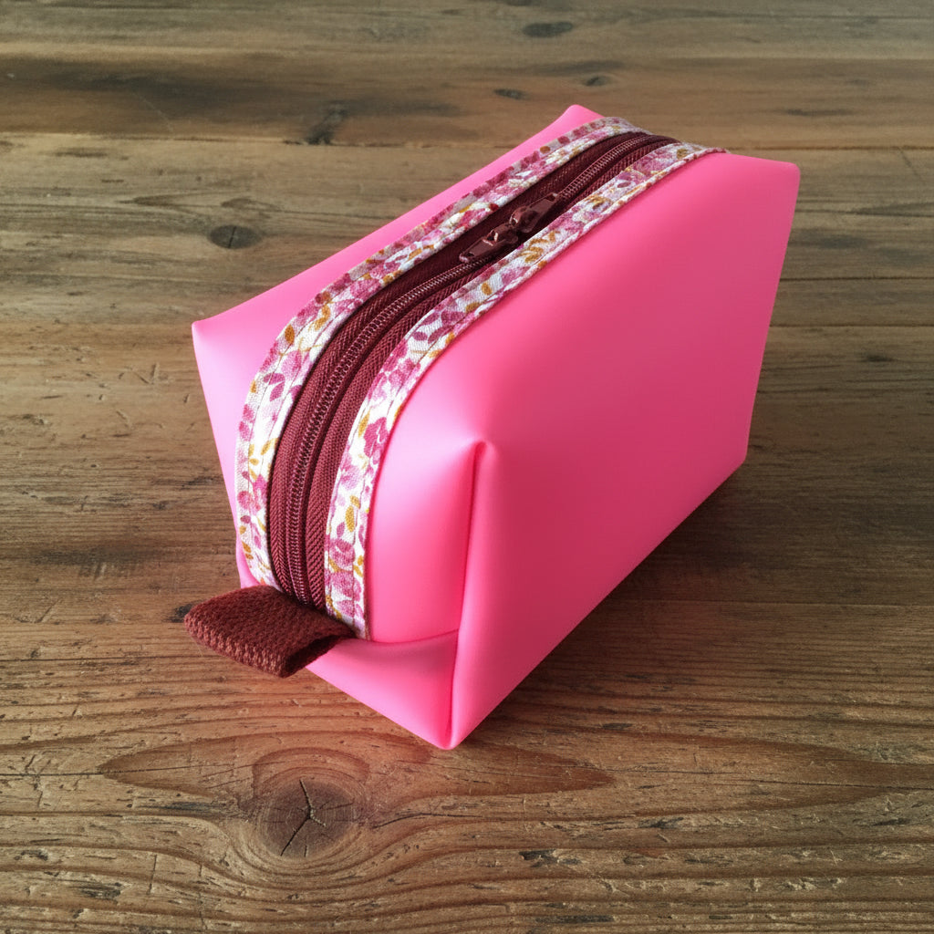 Universaltäschchen aus frosted Jelly-Vinyl – robust, flexibel, vielseitig