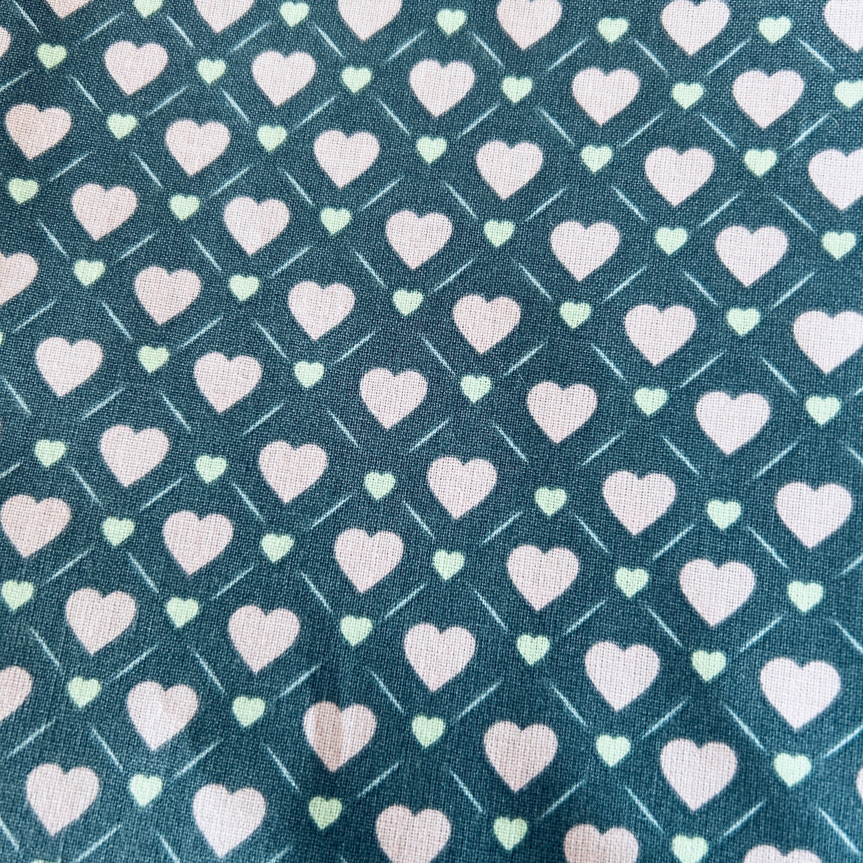 Menstruationskissen mit lustigen Vögeln für weniger lustige Tage