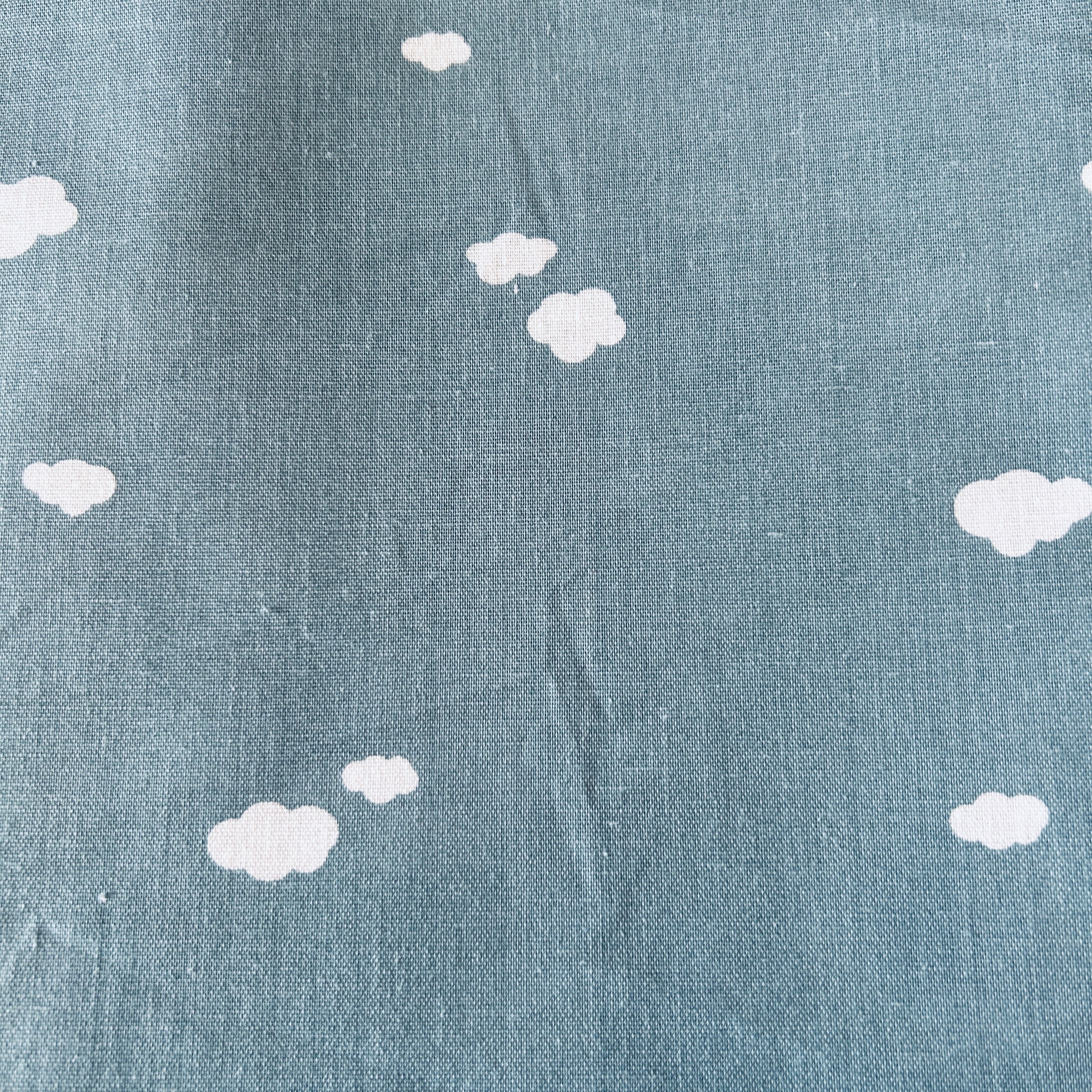 Menstruationskissen mit lustigen Vögeln für weniger lustige Tage