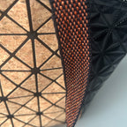 Detailansicht vom handgewebten Umhängegurt mit leichtem Glitzereffekt